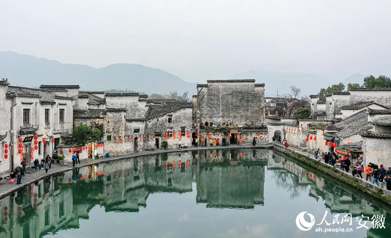 宏村一隅。人民網(wǎng)記者 張俊攝